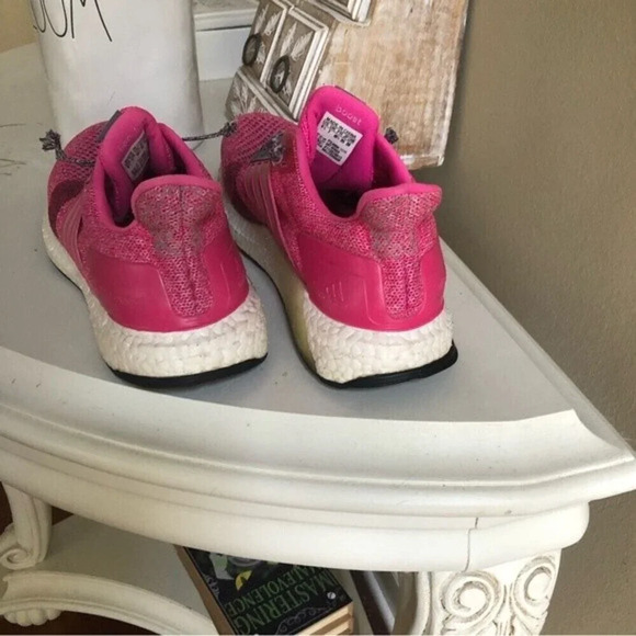 Adidas Ultra boost 4.0  Running Training Shoes Shocking‎ Pink Size 8.5 - Picture 7 of 11